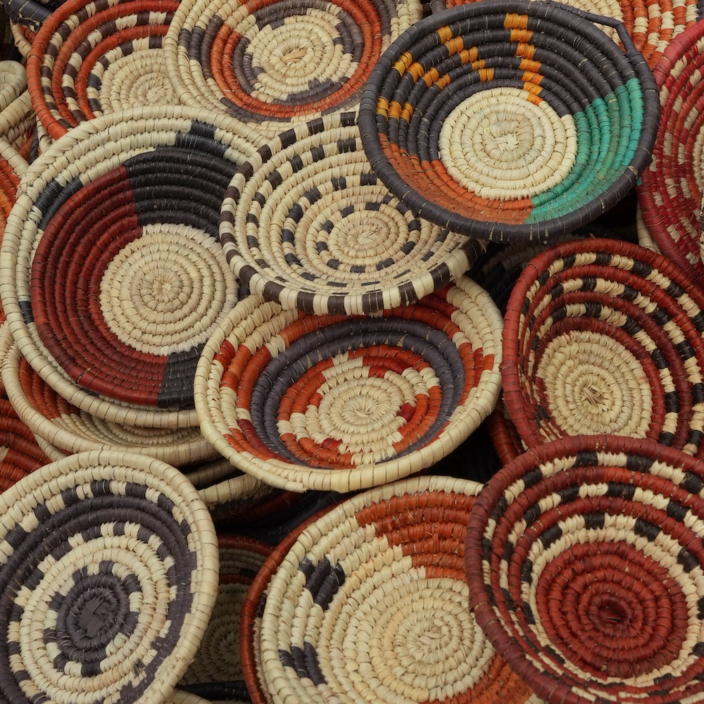 HAND WOVEN MINIATURE BASKETS (NLAU)